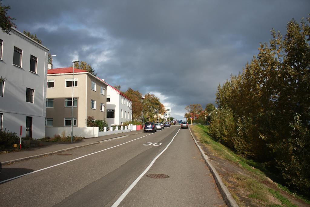 Brekkugata 33 Guesthouse Akureyri Exterior foto